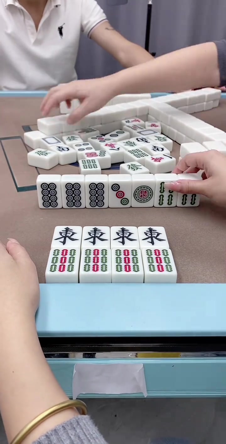 介绍一款“手机红中麻将有挂吗”(确实能开挂)-第3张图片