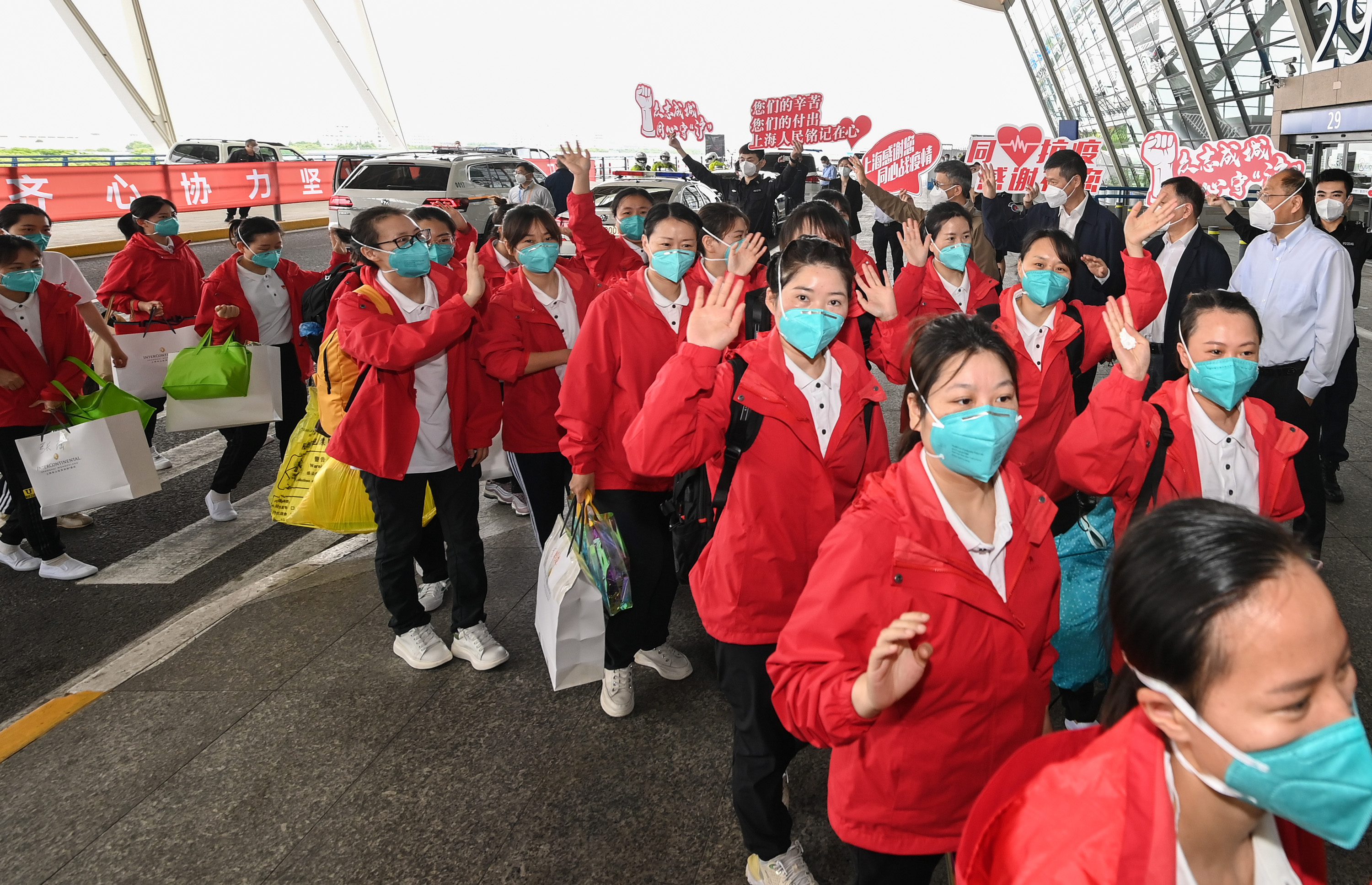 江苏5000余名医务人员支援上海.江苏5000余名医务人员支援上海医疗队-第3张图片
